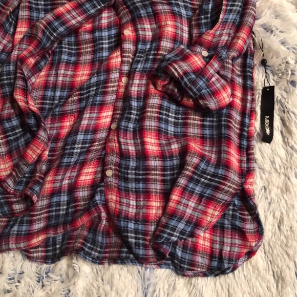 NWT SNEAK PEEK flannel - Picture 4 of 6